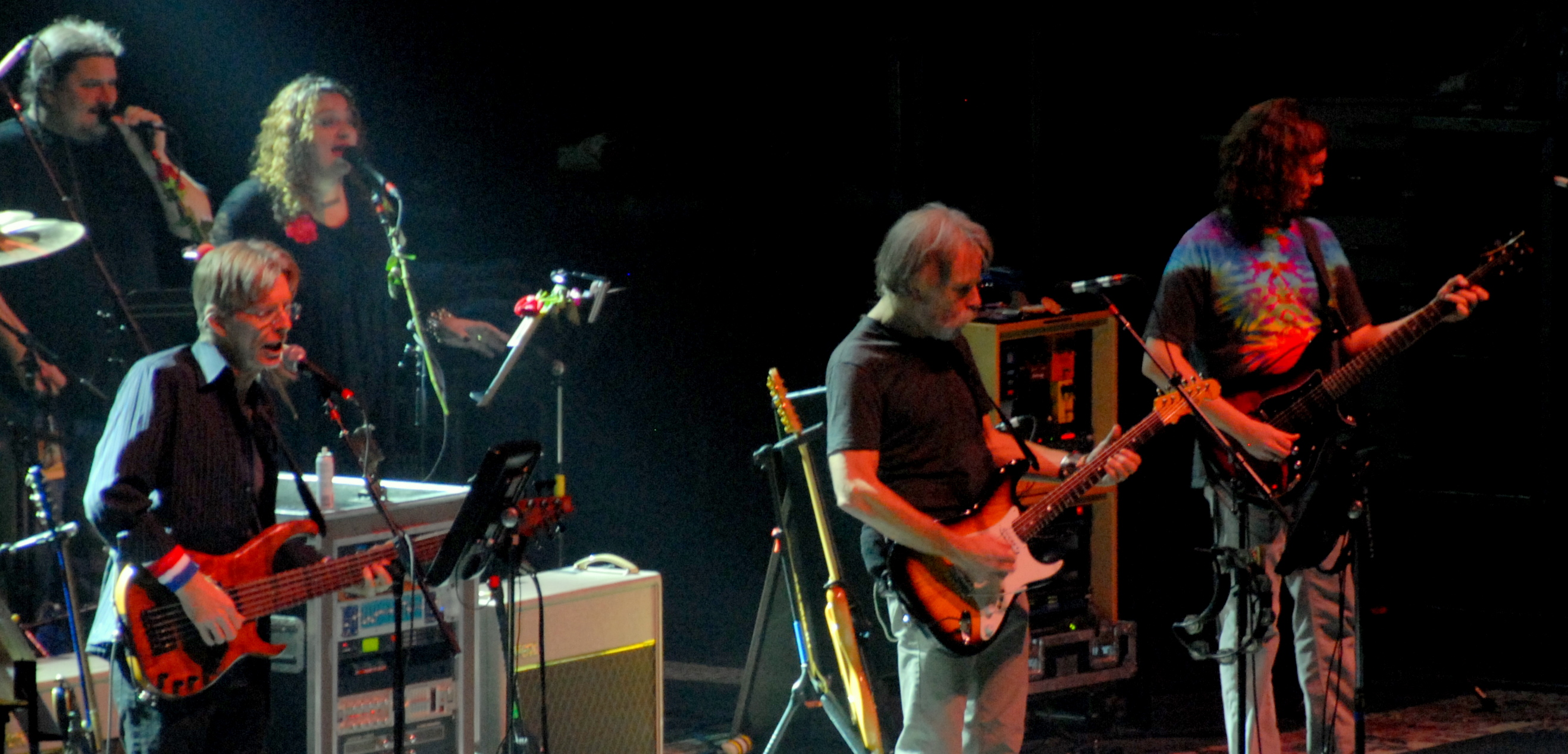 https://brianhassett.com//wp-content/uploads/2010/11/furthur-at-madison-square-garden-280.jpg